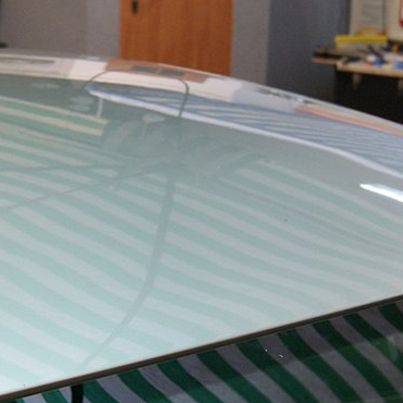 naprawiony dach samochodu